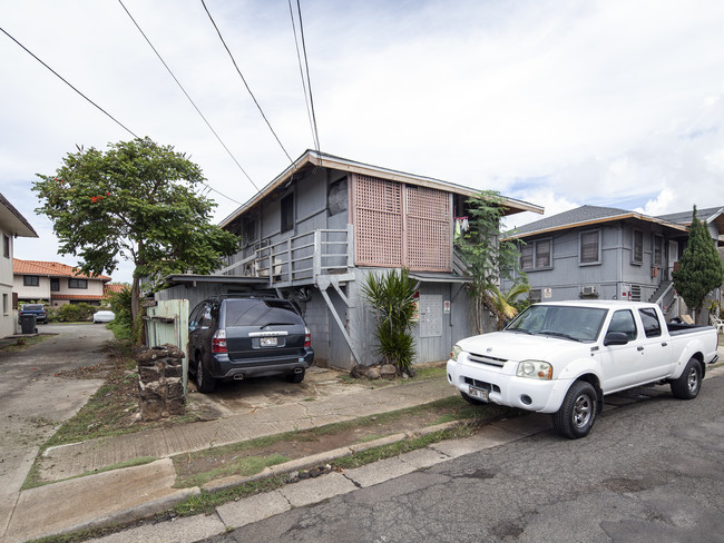 946 Winant St in Honolulu, HI - Building Photo - Building Photo