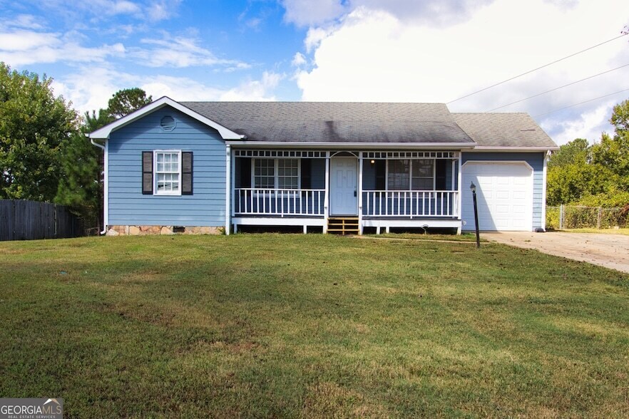 4541 Center Hill Church Rd in Loganville, GA - Building Photo