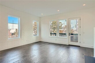 300 Gibson St SE in Atlanta, GA - Building Photo - Building Photo