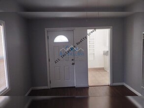 5102 Gordon Dr in Sacramento, CA - Building Photo - Building Photo