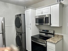 7700 Lile Ave, Unit 1st Floor in Richmond Heights, MO - Building Photo