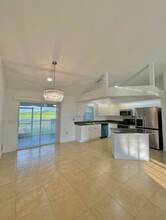 813 Naples Ave S in Lehigh Acres, FL - Building Photo - Building Photo