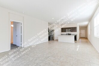 1243 E Eric Pl in Casa Grande, AZ - Foto de edificio - Building Photo