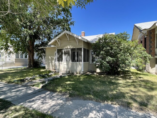 property at 1117 Robertson Ave