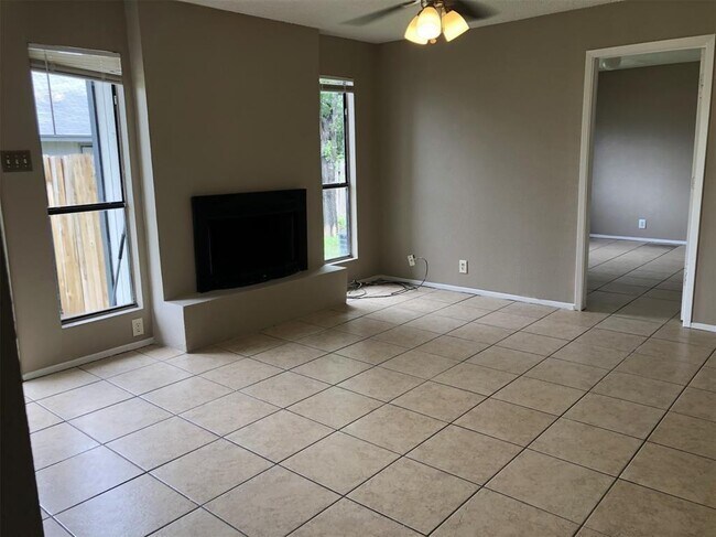 603 Country Aire Dr in Round Rock, TX - Building Photo - Building Photo