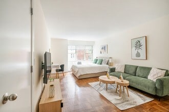 28 Park Ave in New York, NY - Building Photo - Building Photo