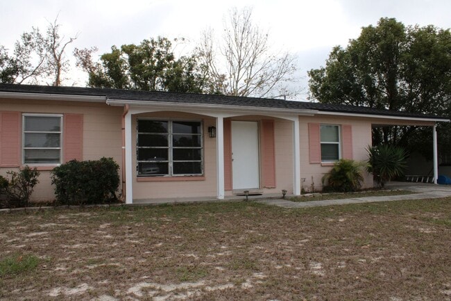 4521 Chamber Ct in Spring Hill, FL - Building Photo - Building Photo