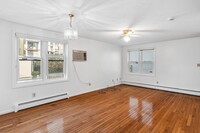 202 W 6th St, Unit 202 in Boston, MA - Building Photo - Building Photo