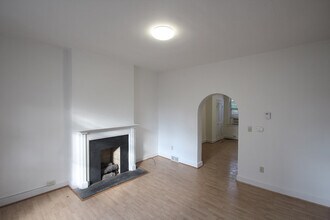 513 Mifflin Ave, Unit 1 in Pittsburgh, PA - Building Photo - Building Photo