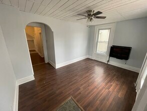 127 N Arlington Ave, Unit 2 in Gloversville, NY - Building Photo - Building Photo