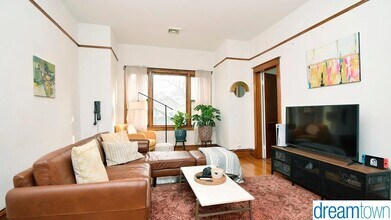 2524 W Palmer St in Chicago, IL - Building Photo - Building Photo