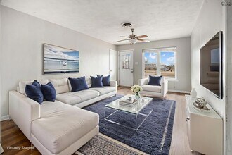 1811 Deer Park Way in Wichita Falls, TX - Foto de edificio - Building Photo