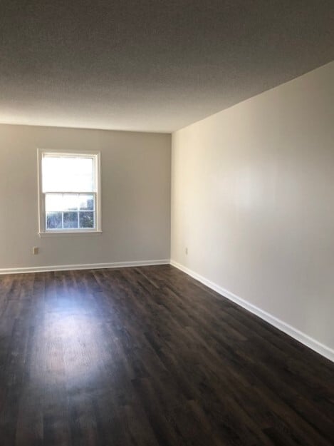 211 E Northpoint Avenue, Unit 211 E Northpoint Ave