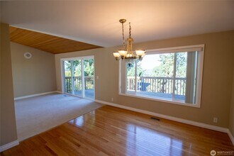 14714 SE 49th St in Bellevue, WA - Building Photo - Building Photo