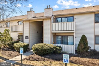 210 Hickory Ct in Lansdale, PA - Building Photo - Building Photo
