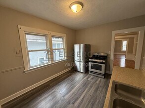 1038 Lafayette Ave SE in Grand Rapids, MI - Building Photo - Building Photo
