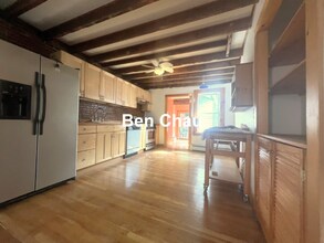 202 Harvard St, Unit #2 in Cambridge, MA - Building Photo - Building Photo