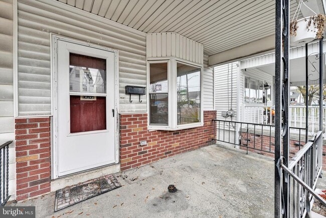 523 W Oak St in Frackville, PA - Building Photo - Building Photo