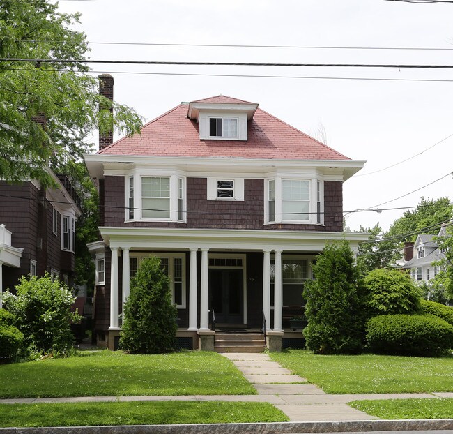 119 S Lake Ave in Albany, NY - Building Photo - Building Photo