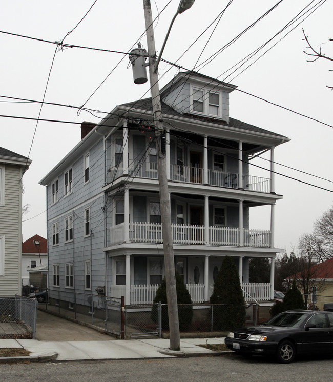 200-202 Wendell St in Providence, RI - Building Photo - Building Photo