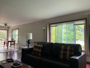 6702 Jacobs Way in Madison, WI - Foto de edificio - Building Photo