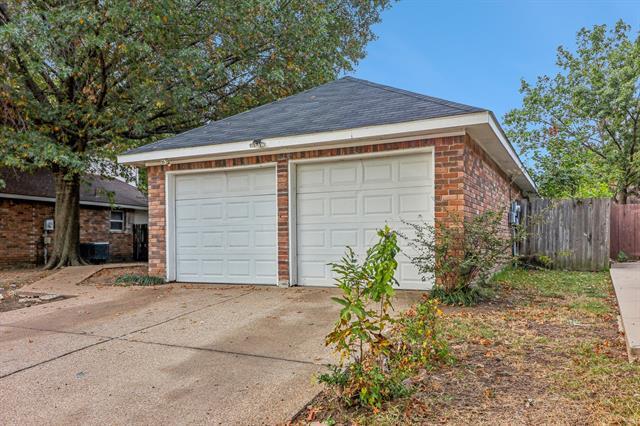 304 Ironbark Dr in Arlington, TX - Building Photo - Building Photo