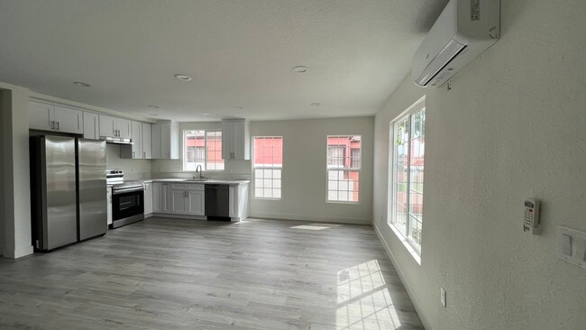 729 S 45th St in San Diego, CA - Building Photo - Building Photo