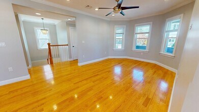 41 Sydney St in Medford, MA - Building Photo - Building Photo