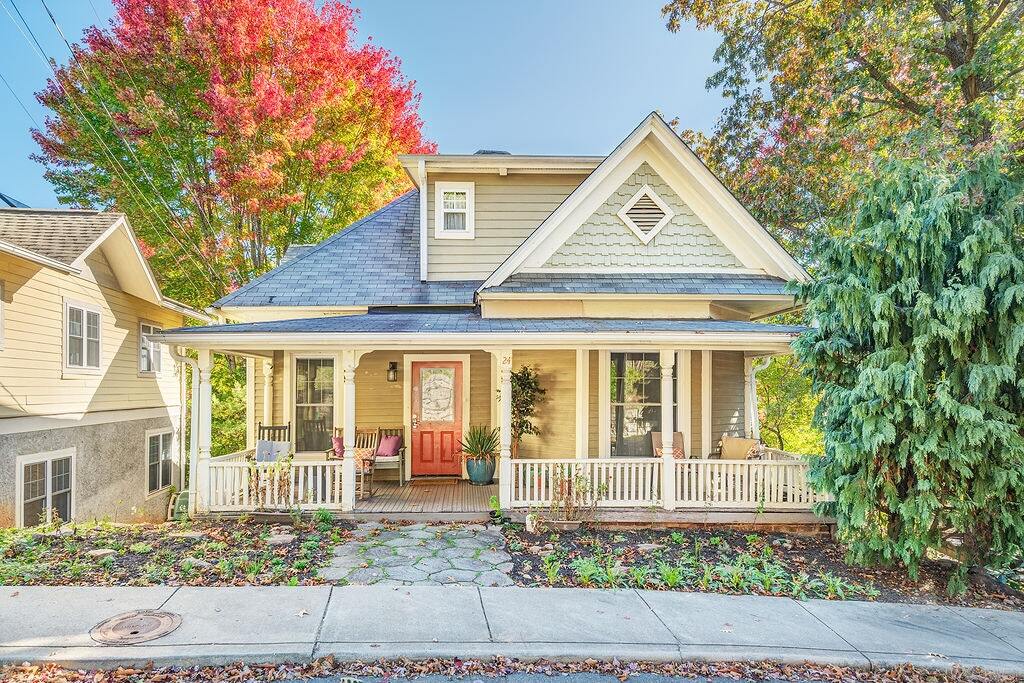 24 Jefferson Dr in Asheville, NC - Building Photo