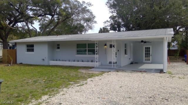 2323 Clifford St in Ft. Myers, FL - Building Photo