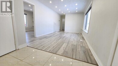 5444 Countryside Dr in Brampton, ON - Building Photo - Building Photo