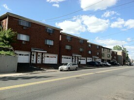171 Palisade Ave, Unit 169-A in Cliffside Park, NJ - Building Photo