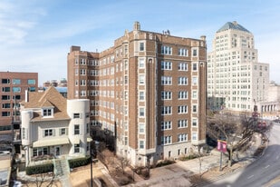 6334-6344 N Sheridan Rd in Chicago, IL - Building Photo