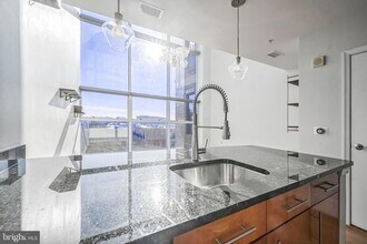 444 W Broad St, Unit 619 in Falls Church, VA - Building Photo - Building Photo