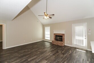 3721 College Bluff in Olive Branch, MS - Foto de edificio - Building Photo
