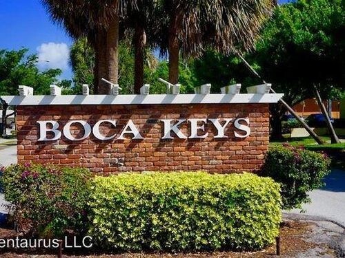 665 Glouchester St in Boca Raton, FL - Foto de edificio