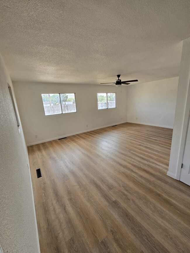 1618 W Tilden St in Roswell, NM - Foto de edificio - Building Photo