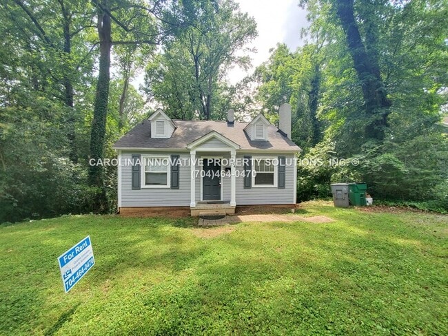 property at 2824 Phillips Ave