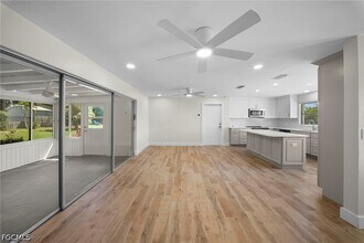 1039 El Mar Ave in Ft. Myers, FL - Building Photo - Building Photo