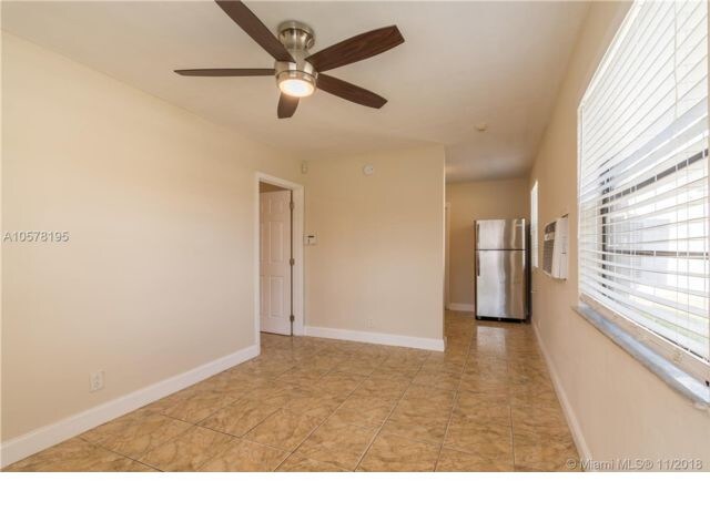 217 NW 7th Ave in Dania Beach, FL - Building Photo - Building Photo