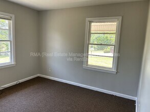 413 Springview Dr in Griffin, GA - Building Photo - Building Photo