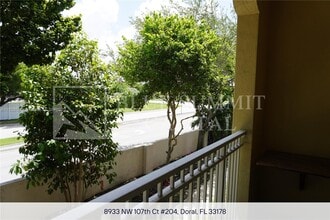 8933 NW 107th Ct, Unit 204 in Doral, FL - Building Photo - Building Photo