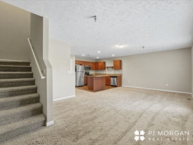 5912 N 167th Plaza in Omaha, NE - Building Photo - Building Photo