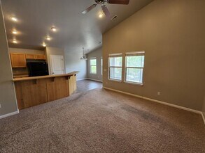 1409 Stone Meadow Dr in West Jordan, UT - Building Photo - Building Photo