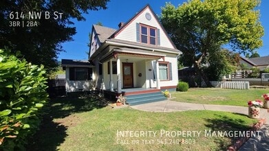 614 NW B St in Grants Pass, OR - Building Photo - Building Photo