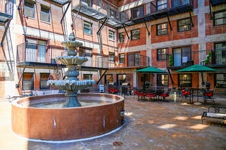 Gallery 1014 Apartment Homes in St. Louis, MO - Foto de edificio - Building Photo