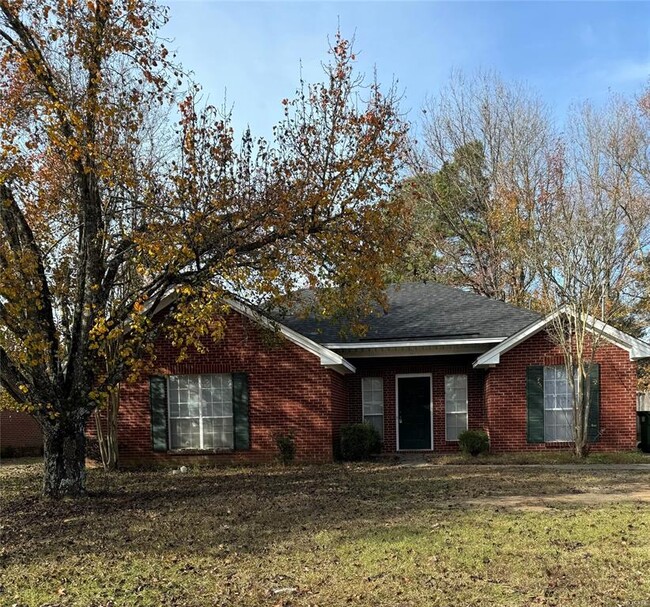 925 Brookland Curv in Montgomery, AL - Building Photo - Building Photo