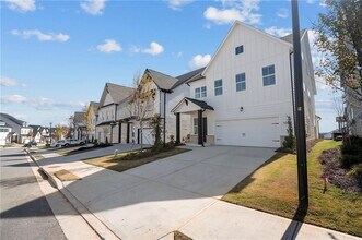 1042 Winding Br Dr in Canton, GA - Building Photo - Building Photo