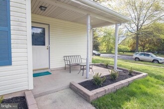 254 Stanford Pl in Newtown, PA - Building Photo - Building Photo