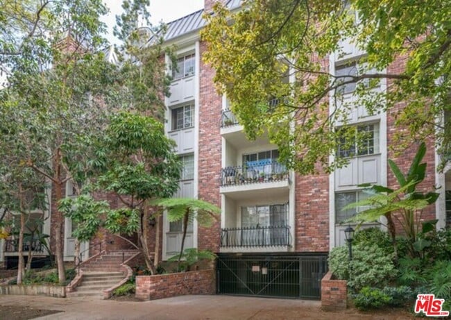 property at 1375 Kelton Ave